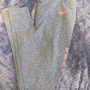 Nike women’s gray leggings